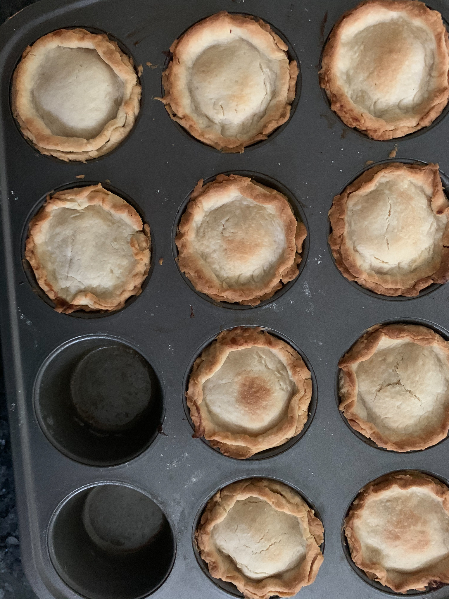 Cremelinser (Mini Custard Pies) - Skandibaking